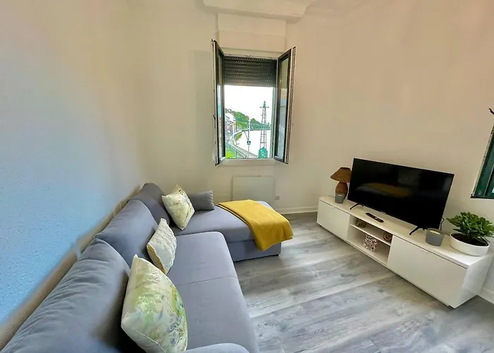 Kai - Junto A La Ria * Bilbao